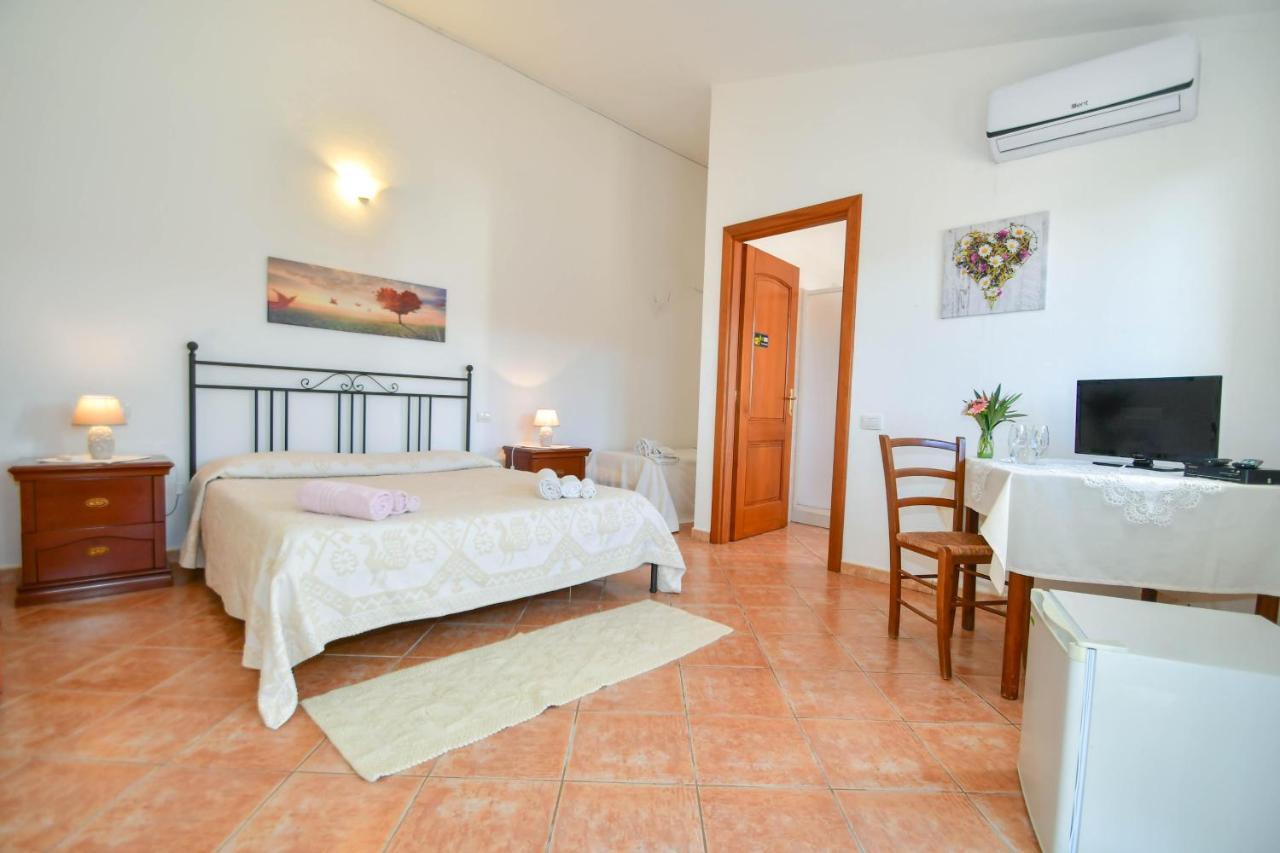 Agriturismo Sardo Vila Campavaglio Exterior foto